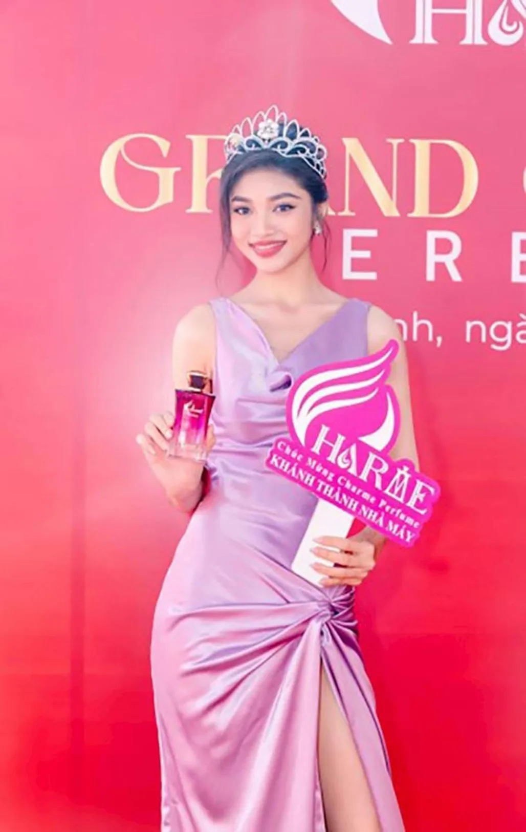 20 Hoa Hậu, Nghệ Sỹ Diễn Viên Có Mặt Chúc Mừng Khánh Thành Nhà Máy Sản Xuất Nước Hoa Charme Perfume