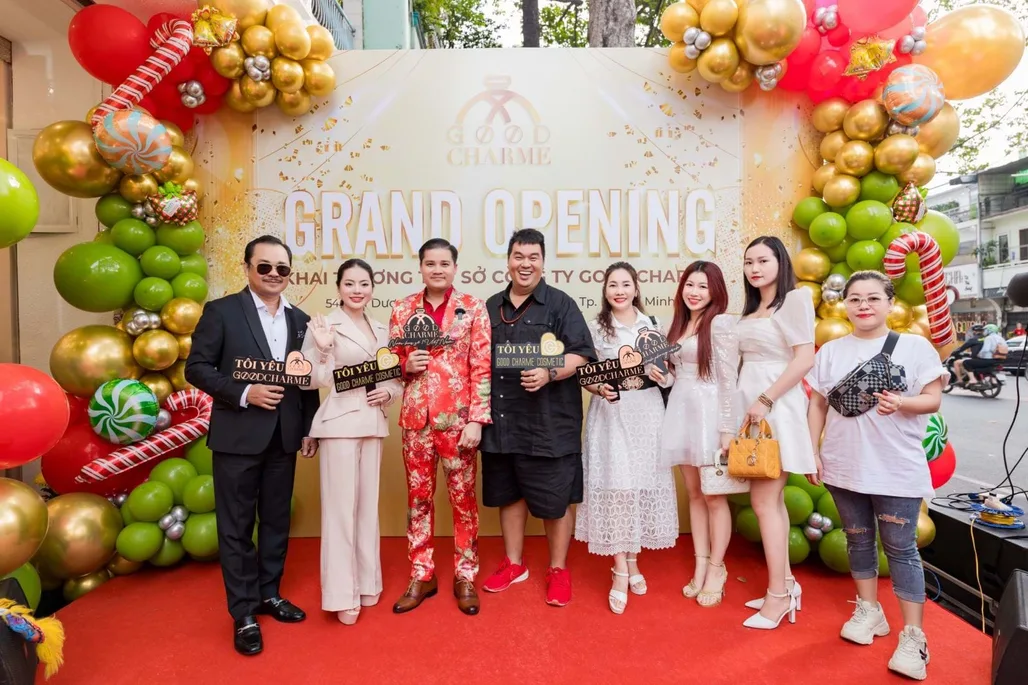 Dàn Hoa Á Hậu & Các Sao Việt Đình Đám Có Mặt Chúc Mừng Khai Trương Trụ Sở Công Ty Goodcharme