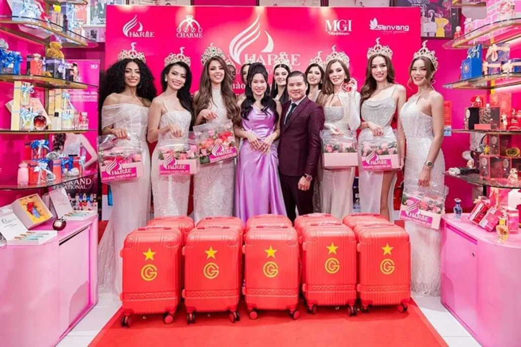 Vừa Đăng Quang, Top 10 Miss Grand International Đến Trụ Sở Nước Hoa Charme Perfume Để Tri Ân Thương Hiệu