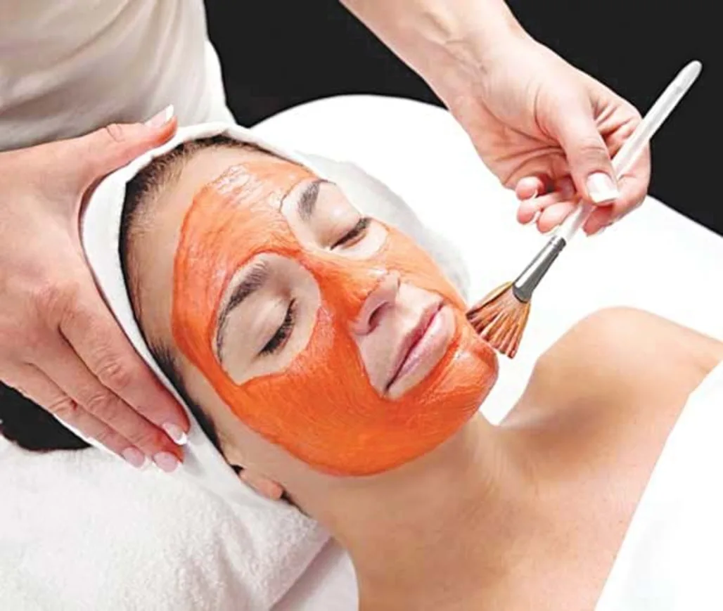 7 tác dụng làm đẹp từ nguyên liệu thiên nhiên, có sẵn tại nhà của cà chua