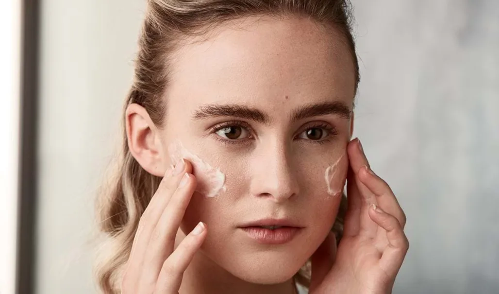 Tại sao bạn cần bổ sung các loại acid vào chu trình chăm sóc da mụn?