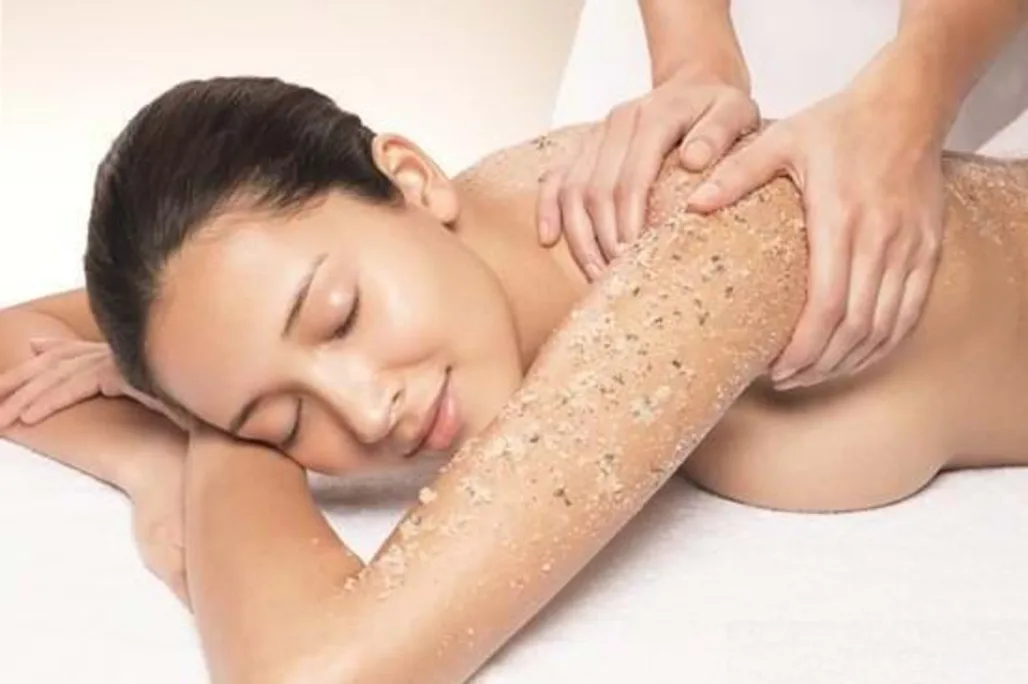 hướng dẫn cách thoa kem dưỡng da body đúng cách