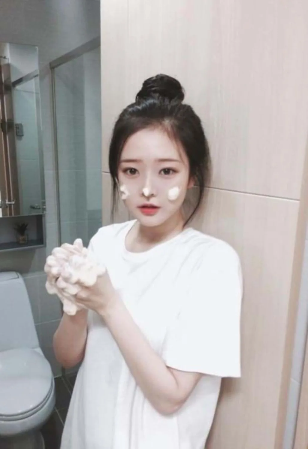 1 bước làm sạch bằng 3 bước dưỡng da, chị em đã biết phương pháp rửa mặt thần thánh này?