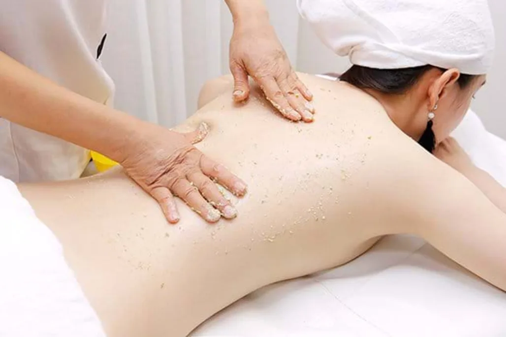 Tẩy tế bào chết đem lại lợi ích gì cho da?