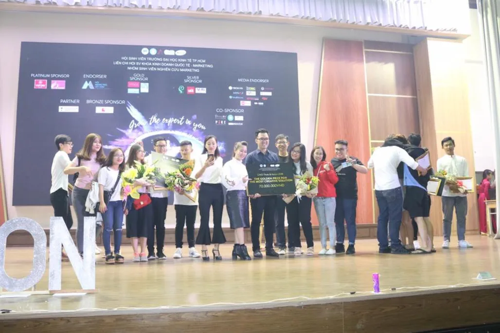 NƯỚC HOA CHARME LIÊN TỤC XUẤT HIỆN TRONG CÁC SỰ KIỆN ĐẦU NĂM