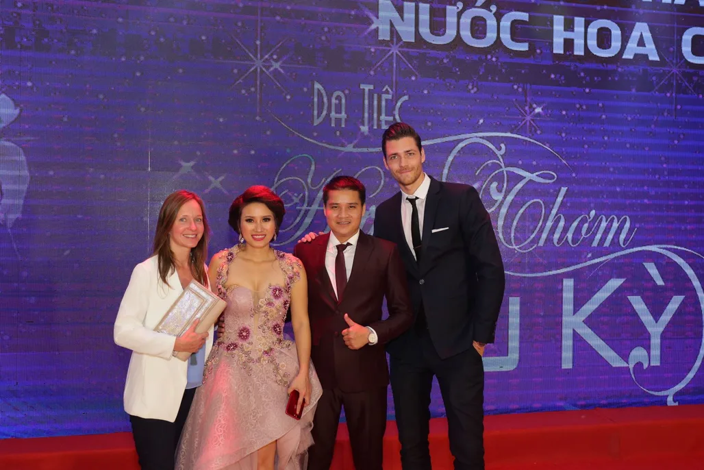 NƯỚC HOA CHARME GÂY SỐT CỘNG ĐỒNG VÌ CHẤT LƯỢNG SÁNH NGANG GUCCI, CHANEL NHƯNG GIÁ CHỈ VÀI TRĂM NGHÌN.