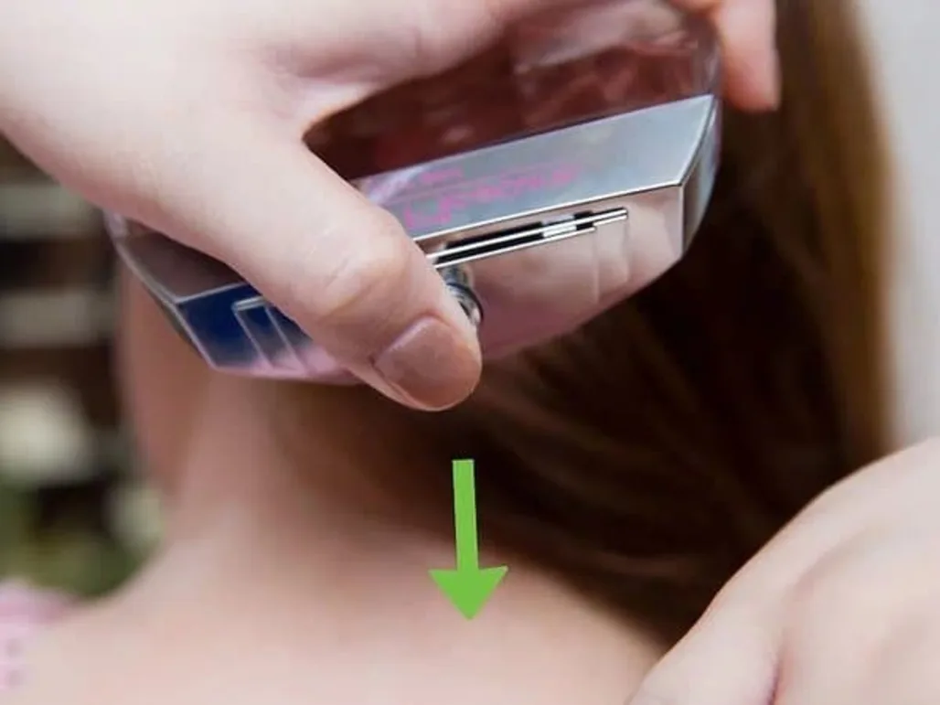 Gợi ý 4 cách xịt nước hoa thơm lâu nhất