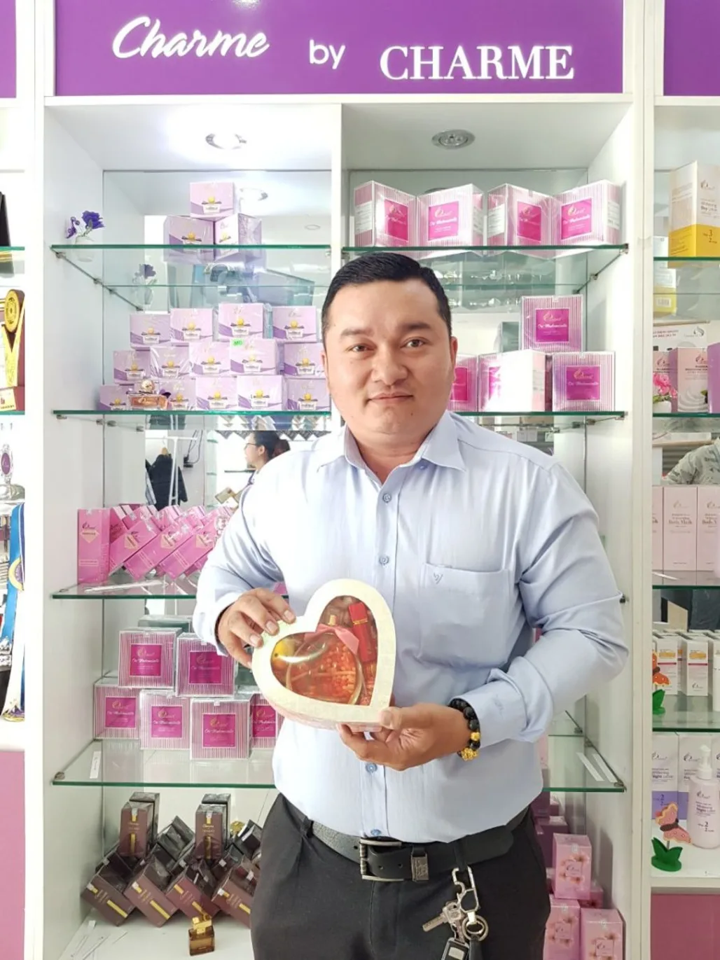 CƠN SỐT QUÀ TẶNG CÙNG NƯỚC HOA CHARME NGÀY 8.3.2019